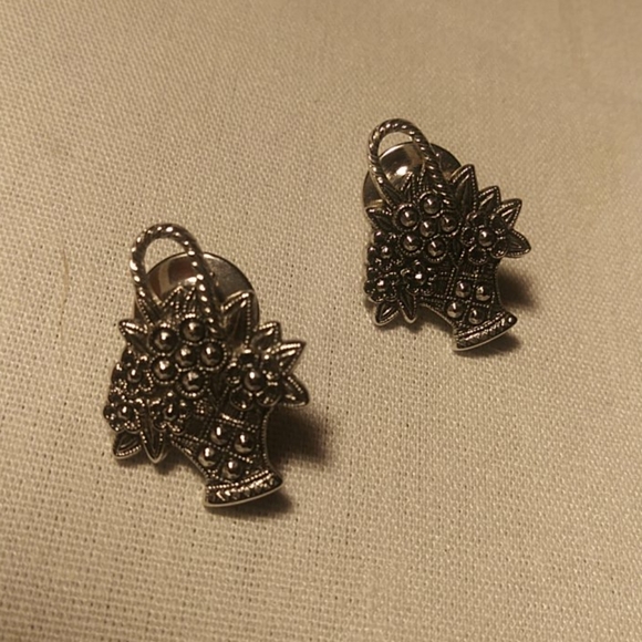 Floral Basket Silver Tone Lapel/Collar Pins - Picture 3 of 4